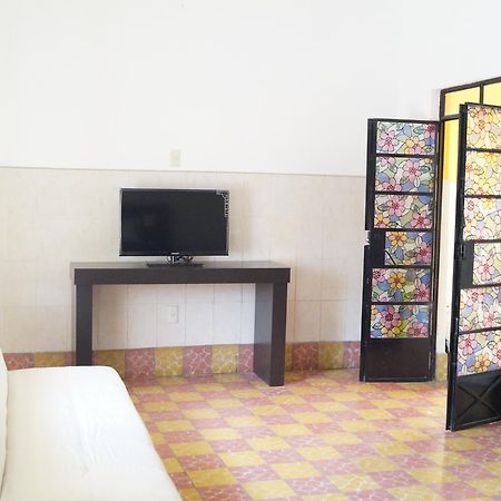 Casa De Los Soles B&B Hostal Tlaquepaque Eksteriør billede