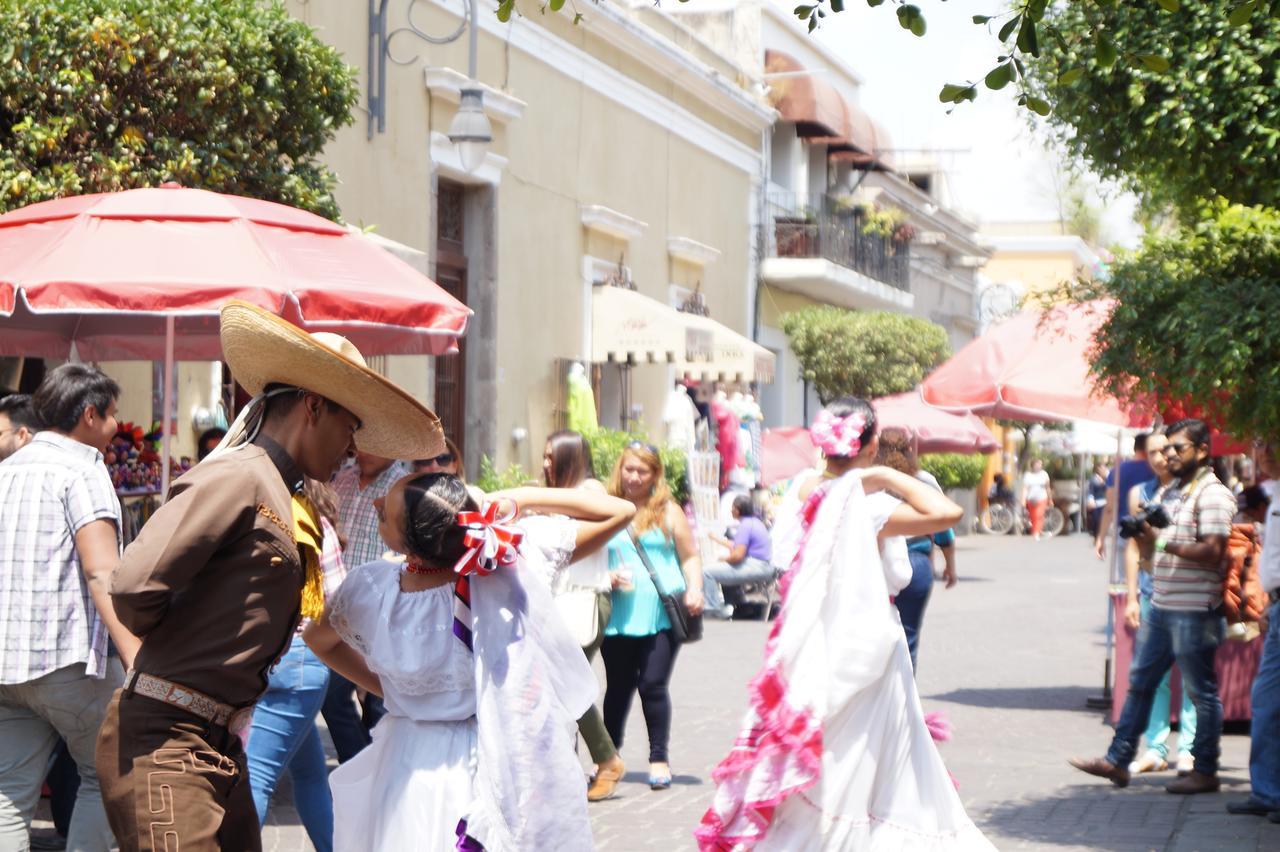 Casa De Los Soles B&B Hostal Tlaquepaque Eksteriør billede