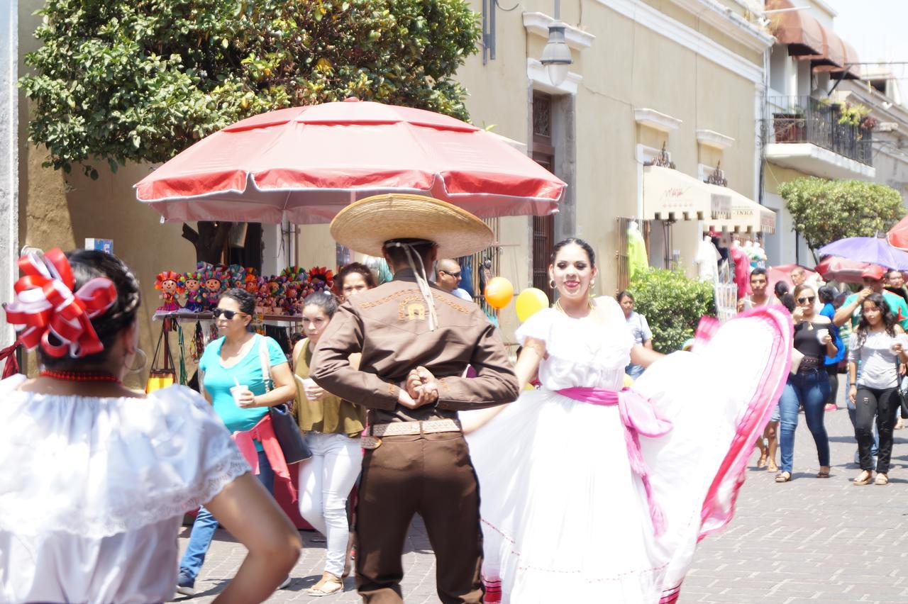 Casa De Los Soles B&B Hostal Tlaquepaque Eksteriør billede